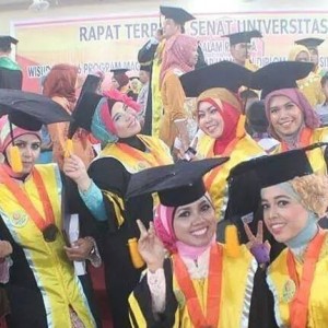 Wisuda Mahasiswa Tahun 2014