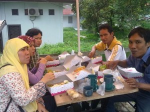 Pengelola dan Mahasiswa Angkatan 2